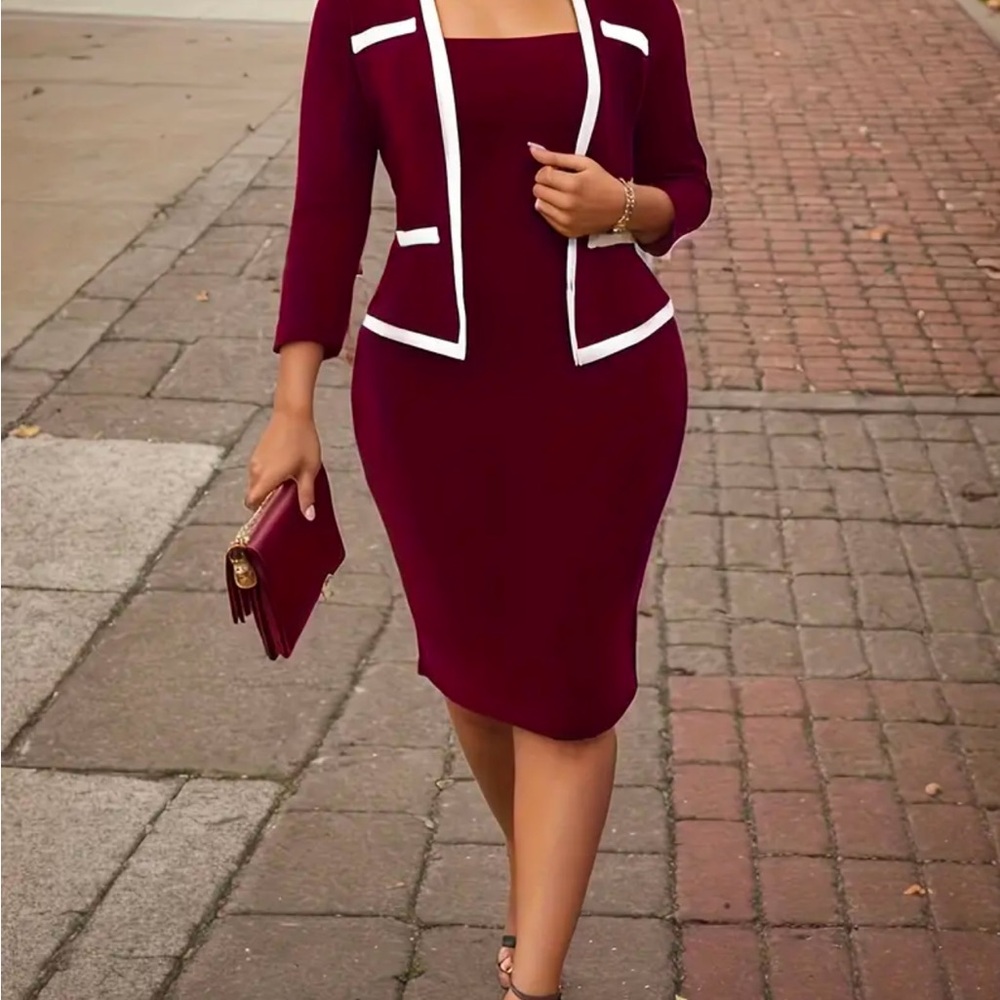Elegant Red and White Sheath Dress with Square Neck and Cuffed Sleeves